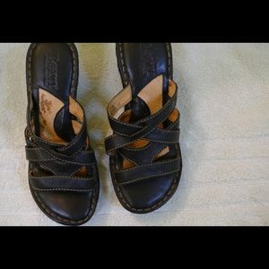 Ladies Born wedge sandals